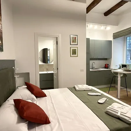 Sansepolcro33 나폴리